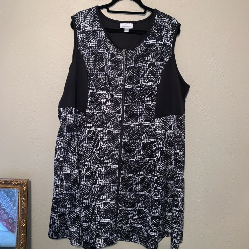 Plus size 26/28 avenue Scuba dress